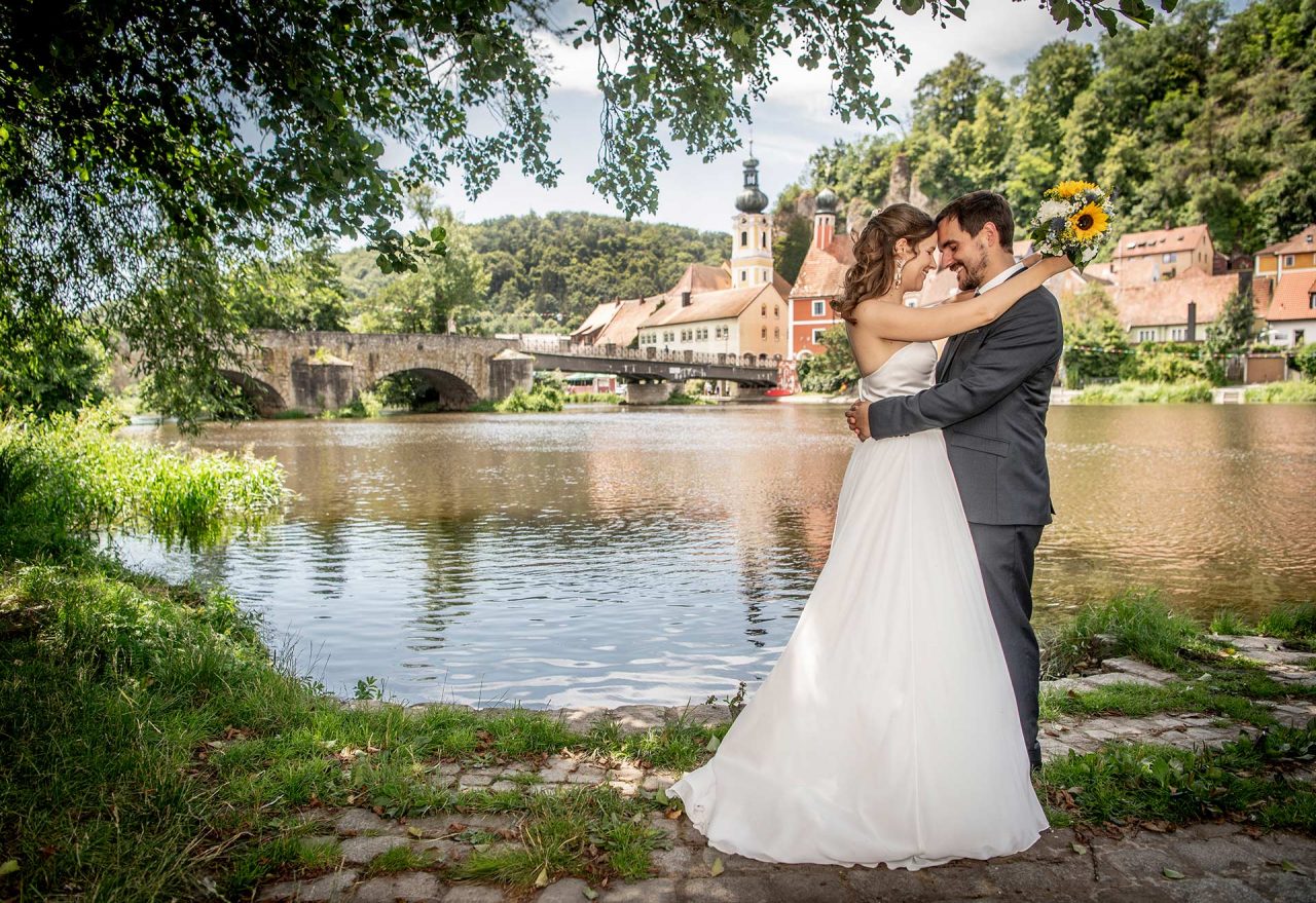 Standesamtliche Trauung KAllmünz Hochzeitsfotos Regensburg Fotostudio Büttner