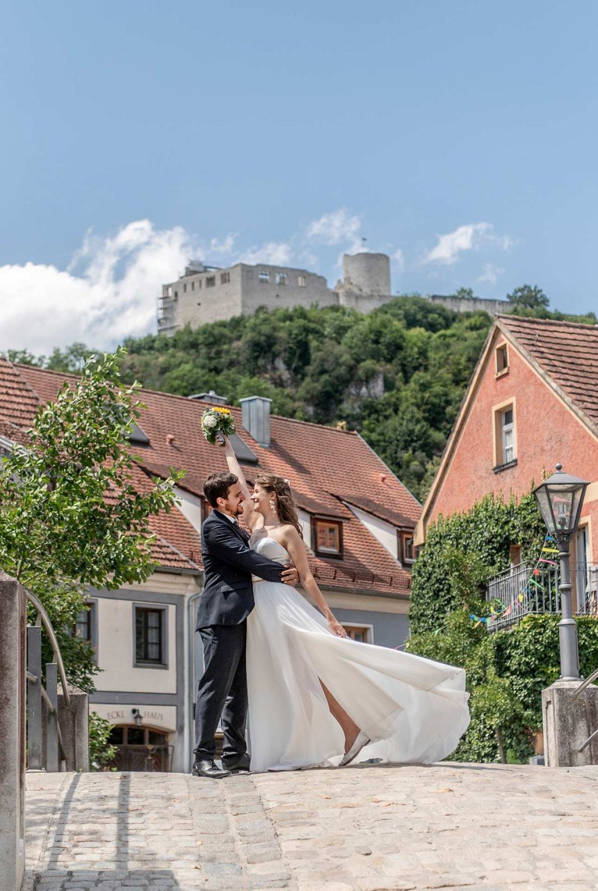 Standesamtliche Trauung KAllmünz Hochzeitsfotos Regensburg Fotostudio Büttner