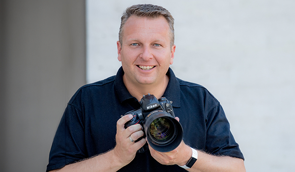 Fotostudio Regensburg Ihr Fotograf Büttner für Unternehmensfotografie, Bewerbungsfotos, Passfotos, Portraits und Hochzeitsbilder