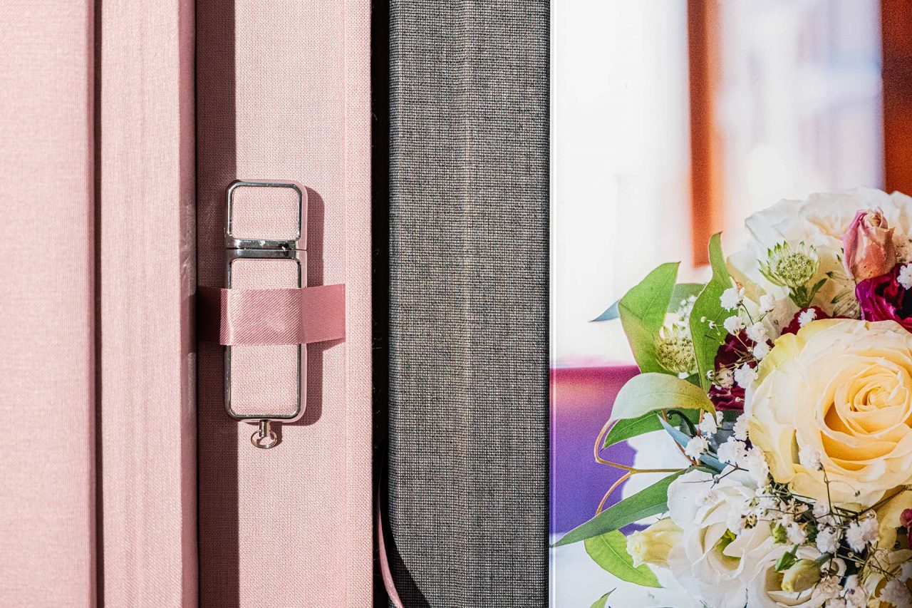 Hochzeitsfotograf Büttner Regensburg Hochzeitsalbum Weddingbook Regensburg Hochzeitsaufnahmen Hochzeitserinnerung