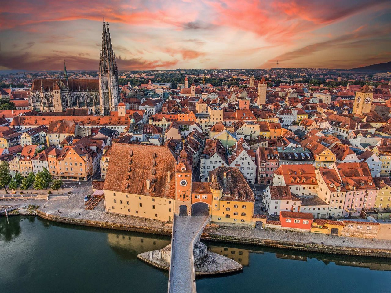 Regensburg aus der Luft nach Gewitterstimmung - Photo Studio Büttner